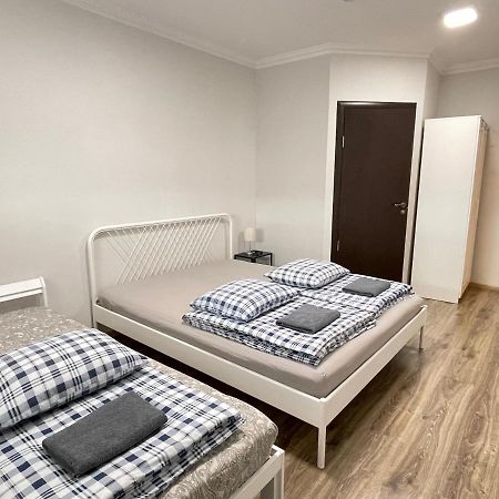Anna'S Guesthouse Riga Esterno foto