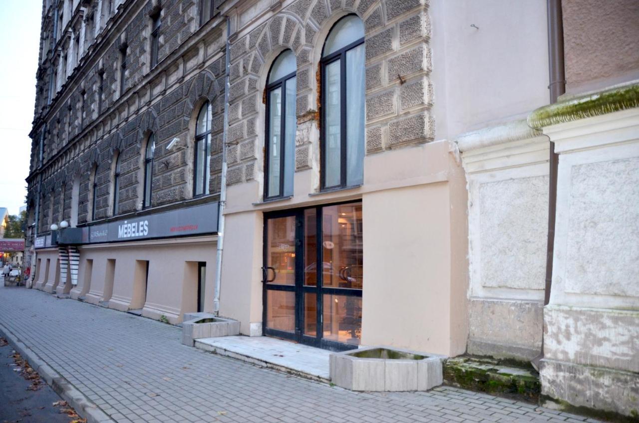 Anna'S Guesthouse Riga Esterno foto