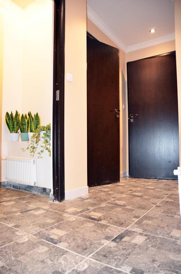 Anna'S Guesthouse Riga Esterno foto